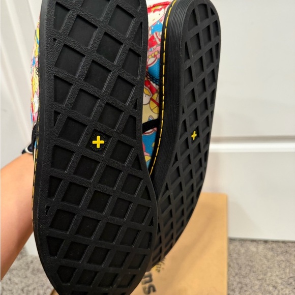 NEW rare doc marten x hello kitty high top sneaker boot size 8.5 - Picture 6 of 6